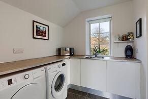 Dalveich Cottage W/hot tub & Stunning Views