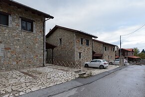 Parnassus Dreamwood Chalet