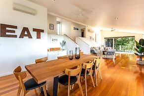 Bay View on Burrell - close to beaches