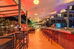 WET hotel - Adults Only