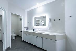 WET hotel - Adults Only