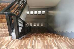 OYO 833 Ln Apartelle