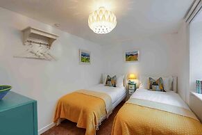 Ground Floor Apartment W/large Enclosed Garden