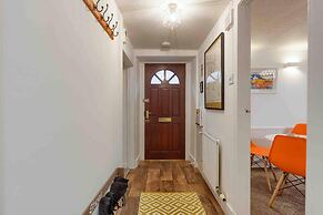 Ground Floor Apartment W/large Enclosed Garden