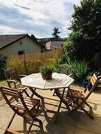 Ground Floor Apartment W/large Enclosed Garden