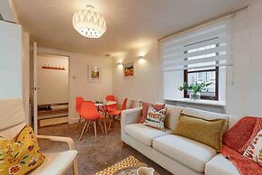 Ground Floor Apartment W/large Enclosed Garden