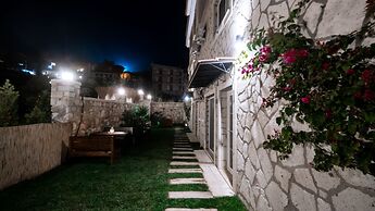 Urla 1867 Hotel