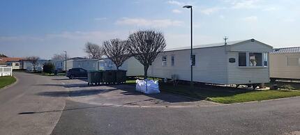 Family Friendly 2 Bed Caravan in Rhyl, North Wales