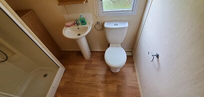 Family Friendly 2 Bed Caravan in Rhyl, North Wales