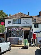 Luxury 1 bed Cottage With hot tub and log Burner