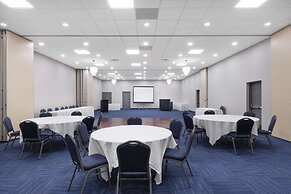 Hawthorn Extended Stay by Wyndham Wichita Airport