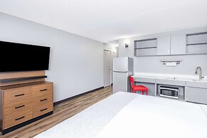 Hawthorn Extended Stay by Wyndham Wichita Airport