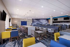 Hawthorn Extended Stay by Wyndham Wichita Airport