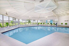 Hawthorn Extended Stay by Wyndham Wichita Airport