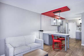 Hawthorn Extended Stay by Wyndham Wichita Airport