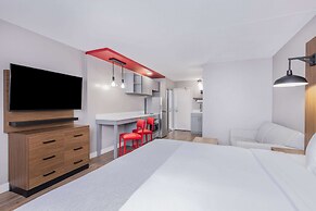 Hawthorn Extended Stay by Wyndham Wichita Airport