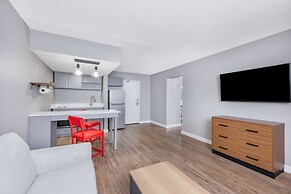 Hawthorn Extended Stay by Wyndham Wichita Airport