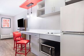 Hawthorn Extended Stay by Wyndham Wichita Airport