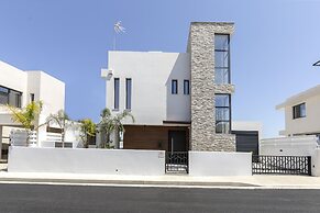 Chris Le Mare Gold Luxury Villa By Louis Hotels