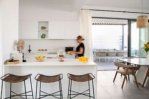 Chris Le Mare Gold Luxury Villa By Louis Hotels