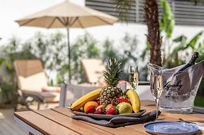 Unique Life Style Hotel