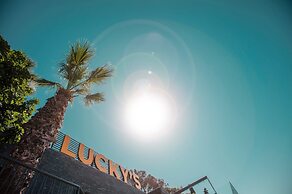 Unique Life Style Hotel