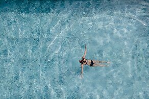 Unique Life Style Hotel