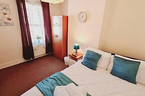 Cedar Villa - Inviting 5-bed House in Chatham-