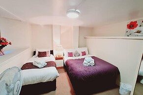 Cedar Villa - Inviting 5-bed House in Chatham-