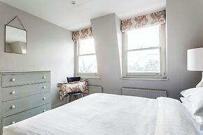 Cornwall Gardens III by Onefinestay