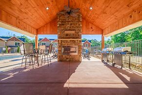 Mountain Sunrise Pool Cottage