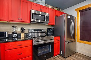 Mountain Sunrise Pool Cottage