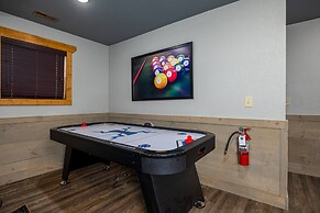 Mountain Sunrise Pool Cottage