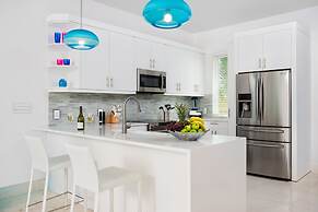 SulMare at Taylor Bay Luxury Villas