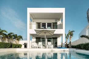 SulMare at Taylor Bay Luxury Villas