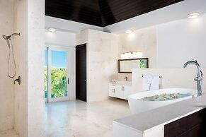 SulMare at Taylor Bay Luxury Villas