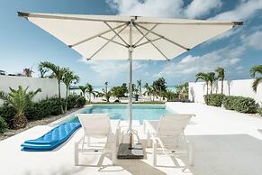 SulMare at Taylor Bay Luxury Villas