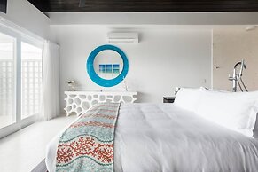 SulMare at Taylor Bay Luxury Villas