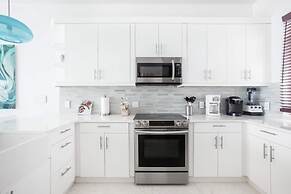 SulMare at Taylor Bay Luxury Villas