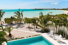 SulMare at Taylor Bay Luxury Villas