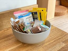 Luxurious Victorian Villa With Parking, Sleeps six