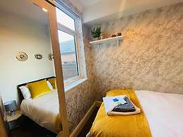 Townhouse @ 110 Etruria Vale Road Stoke