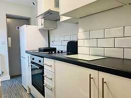 Townhouse @ 110 Etruria Vale Road Stoke