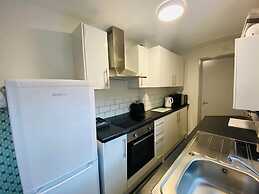 Townhouse @ 110 Etruria Vale Road Stoke