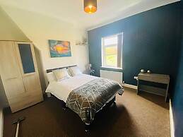 Townhouse @ 110 Etruria Vale Road Stoke