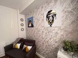 Townhouse @ 110 Etruria Vale Road Stoke