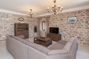 Holiday Villa Lovište Paradise