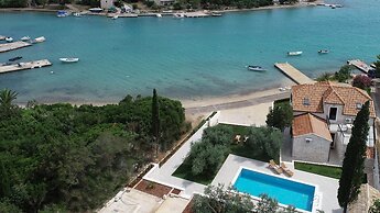 Holiday Villa Lovište Paradise