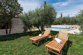 Holiday Villa Lovište Paradise