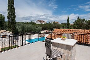 Holiday Villa Lovište Paradise